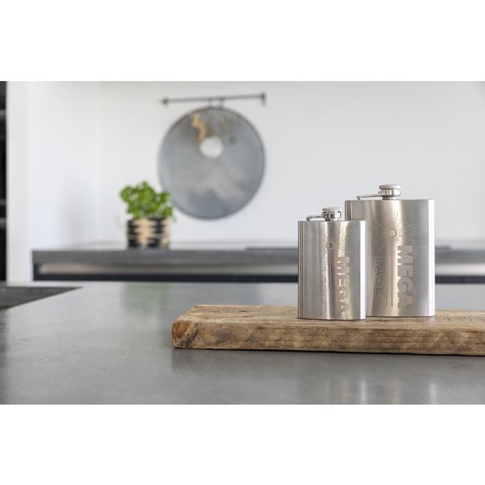 GI7679-32Flachmann aus Edelstahl Benedict_ silber