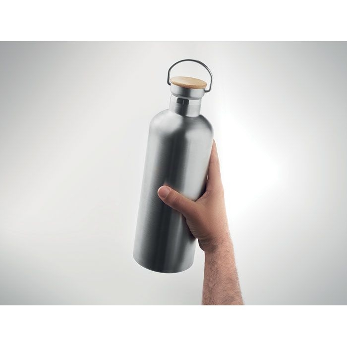 MO6676-16Helsinki Extra Isolierflasche 1_5L_ mattsilber