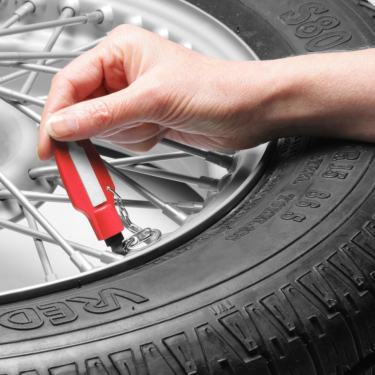 HE8275K-1-0Reifenprofiltiefenmesser mit Ventilkappendreher_ rot_ weiss