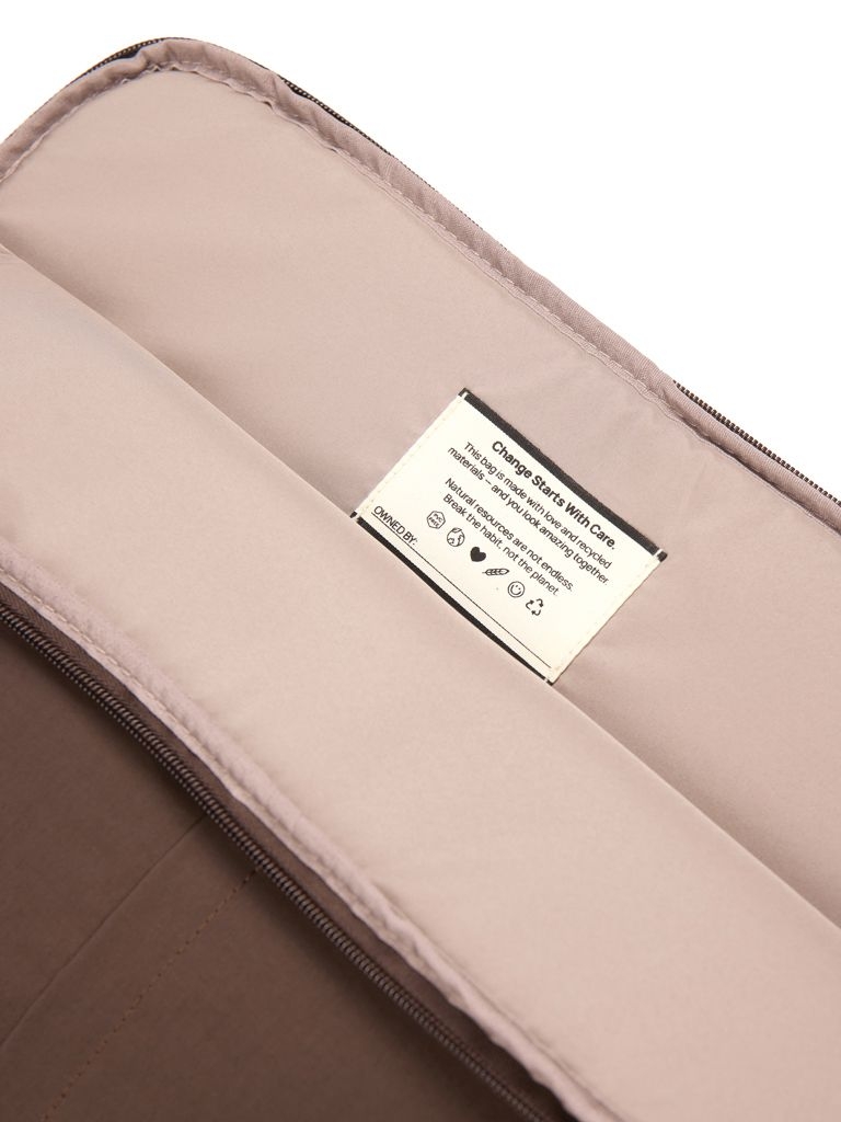 XDP788_13-09KENTO URBAN 15_6_ Laptop-Sleeve aus RCS rec. Nylon_ braun