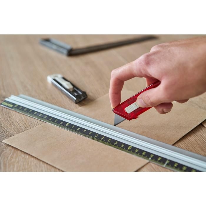 GI8545-21Cutter-Messer mit Federkernautomatik aus Kunststoff Griffin_ neutral