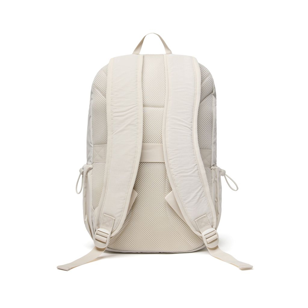 XDP763.53-19KENTO URBAN 15_6_ Rucksack aus RCS  recyceltem Nylon_ beige