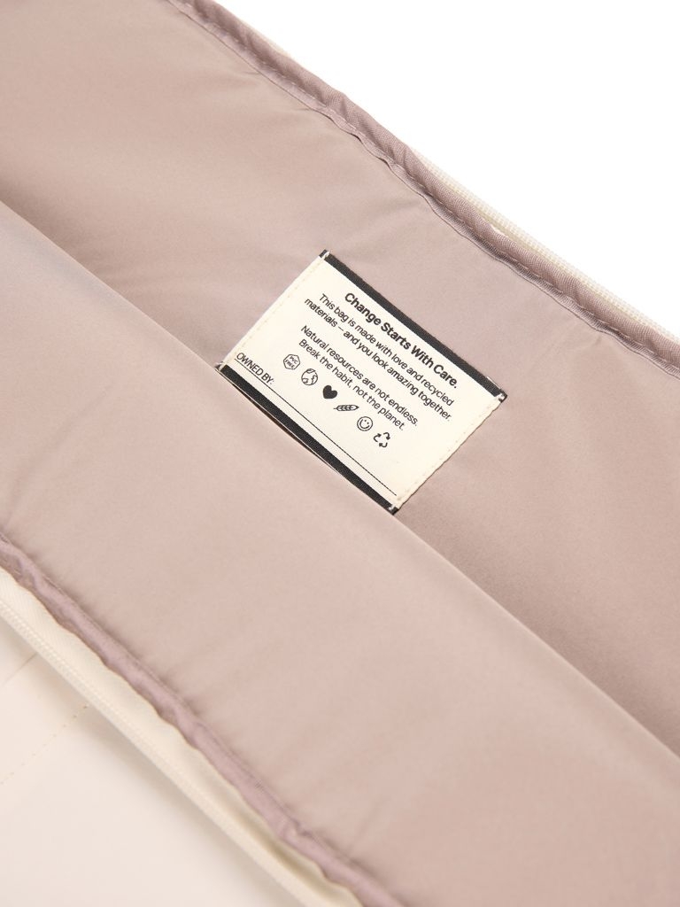 XDP788_13-19KENTO URBAN 15_6_ Laptop-Sleeve aus RCS rec. Nylon_ beige