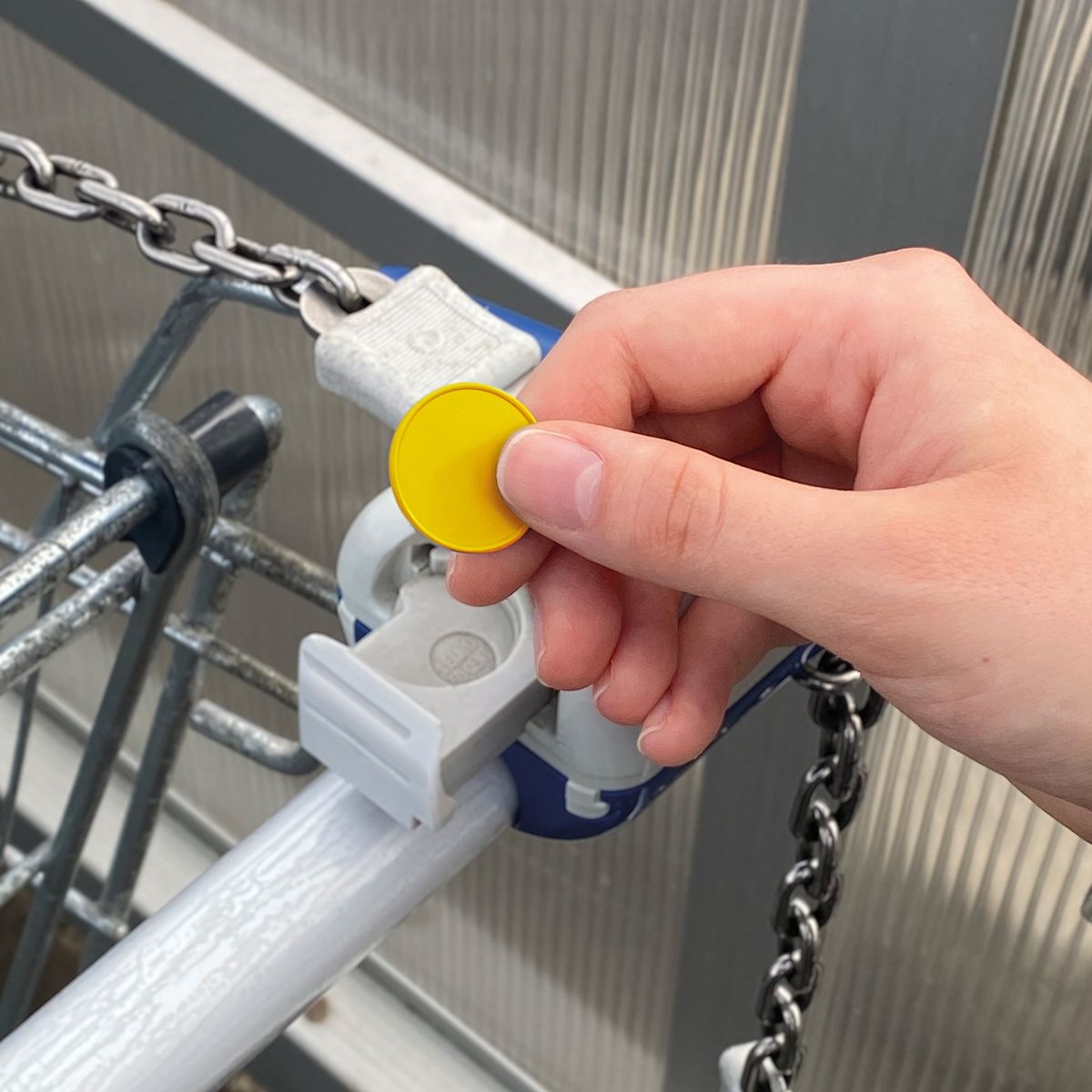 HE7439-4-5Chiphalter mit 1€-Chip _Alpha_ gelb_ orange