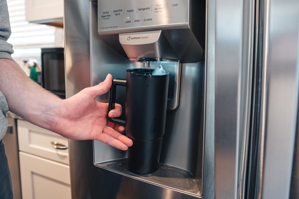 XDP437.10-1Tana Becher aus RCS recyceltem Kunststoff mit Griff 750ml_ schwarz