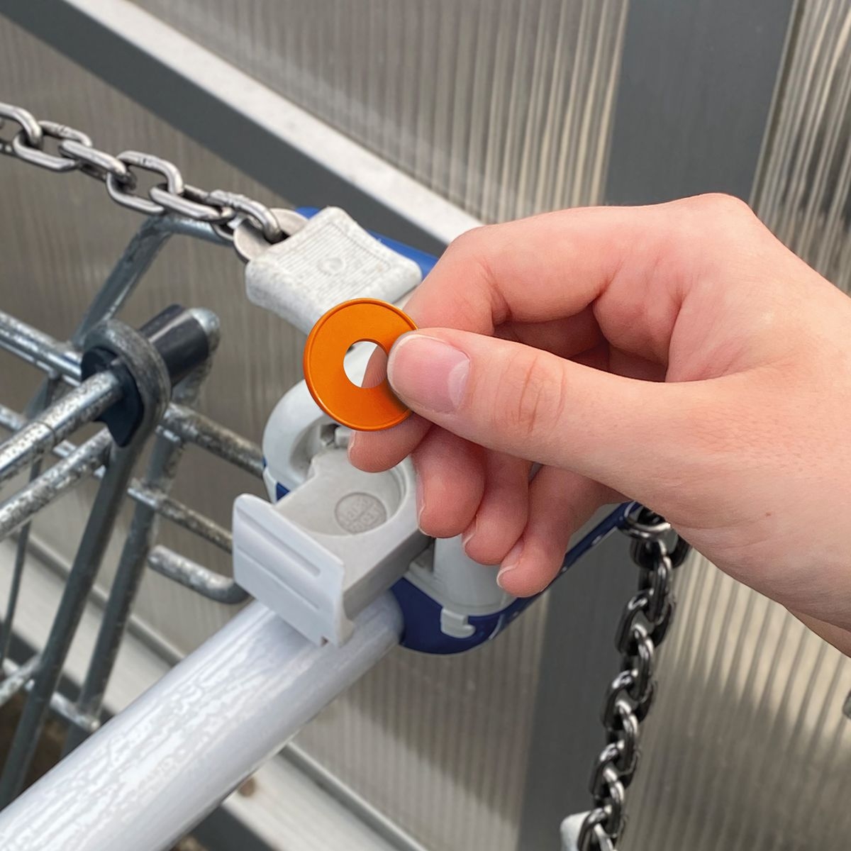 HE3217L-51€-Chip _ orange