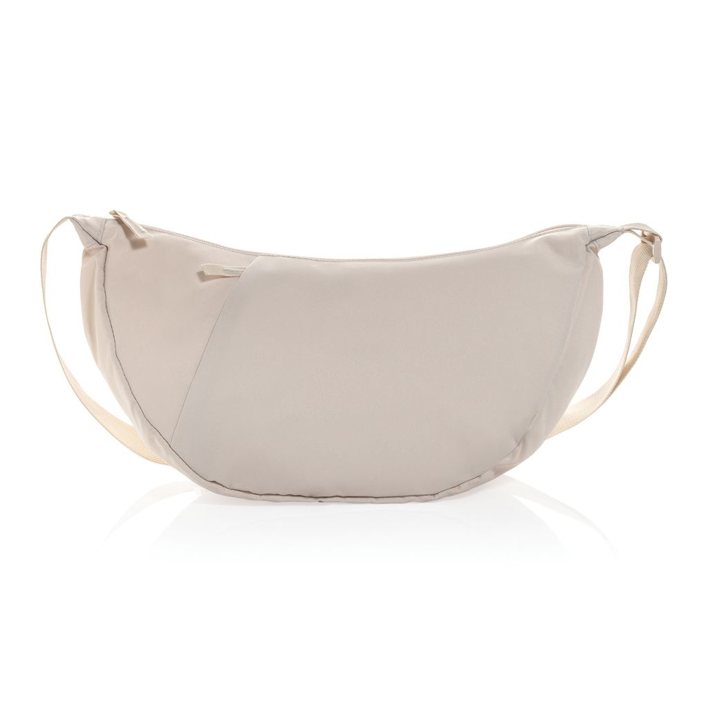 XDP763.51-19Crescent XL AWARE™ RPET Half-Moon Sling Tasche_ beige