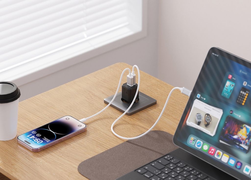 XDP301_97-01Urban Vitamin Monterey 20W-GAN-Ladegeraet aus RCS rec. PC_ schwarz