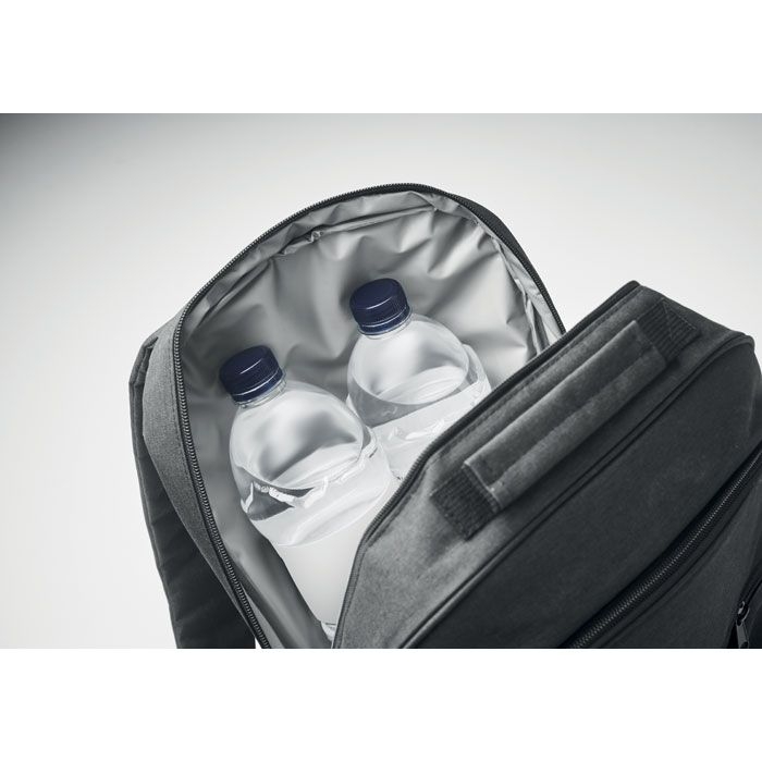 MO2125-03Coolpack 300D RPET Kuehlrucksack_ schwarz