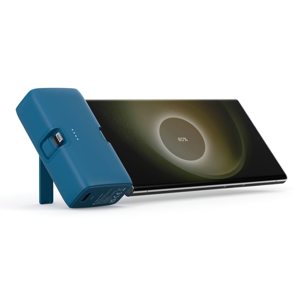 XDP322_85-05Urban Vitamin Los Angeles 20W Powerbank aus RCS rec. Plastik_ blau