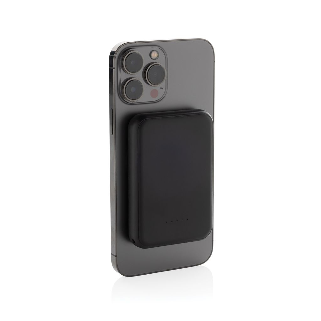 XDP322_59-01Stellar 5_000mAh 5W magnetische Powerbank aus RCS rec. ABS_ schwarz