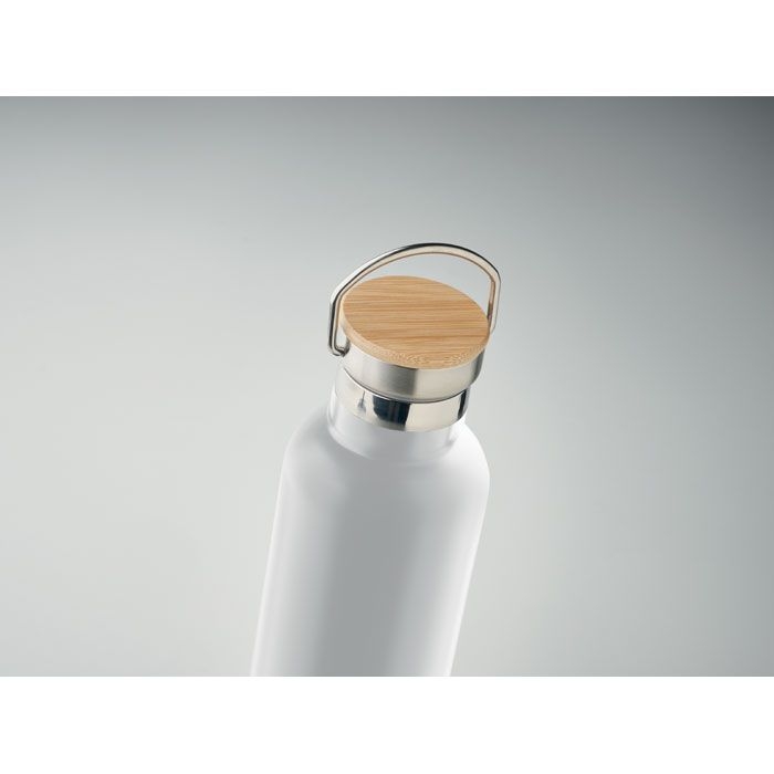 MO6372-06Helsinki Med Isolierflasche 750 ml_ weiss