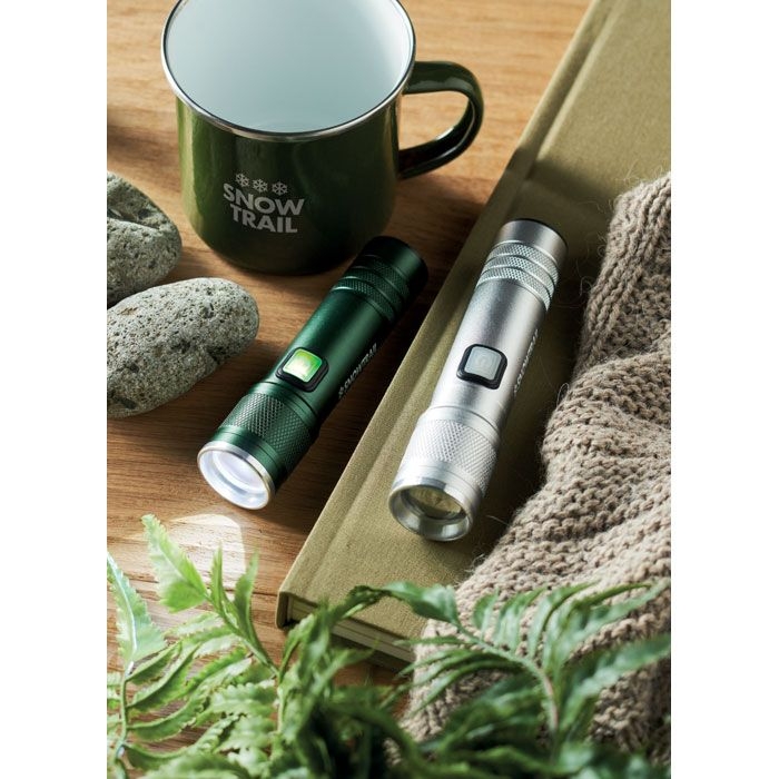 MO2724-16Flashra Wiederaufladbare Taschenlampe_ mattsilber