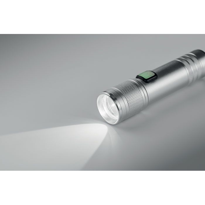 MO2724-16Flashra Wiederaufladbare Taschenlampe_ mattsilber