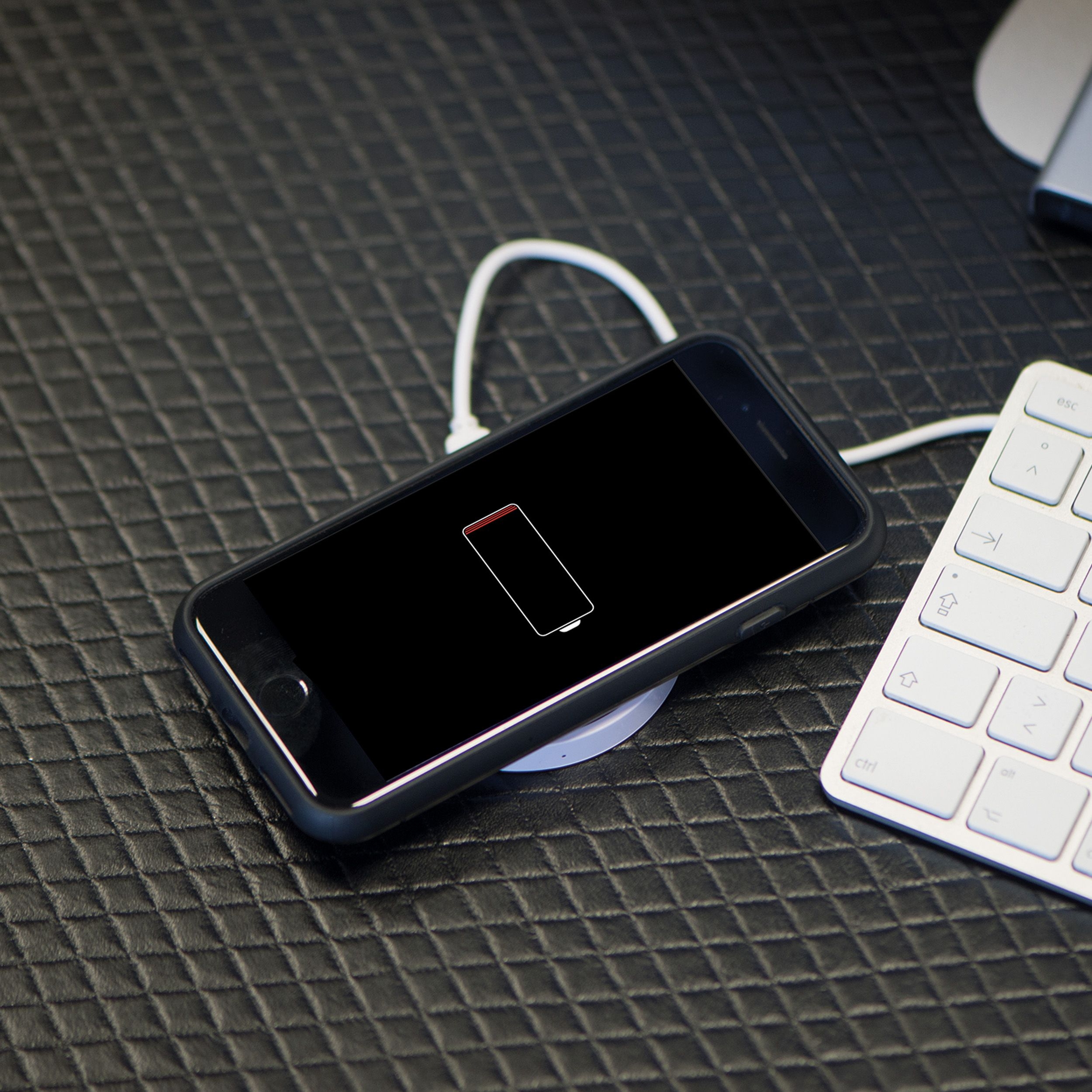 MA20736-06Induktionsladegeraet OKSANA_ weiss