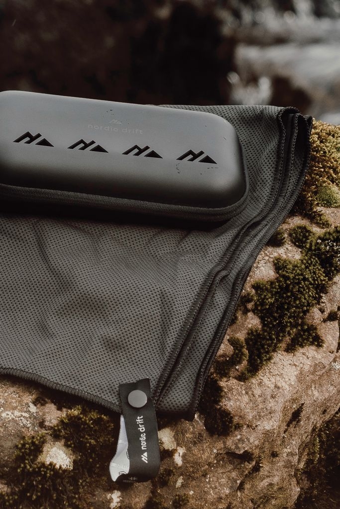 XDND600.00-01Nordic Drift GRS Aero Sport-Handtuch_ schwarz