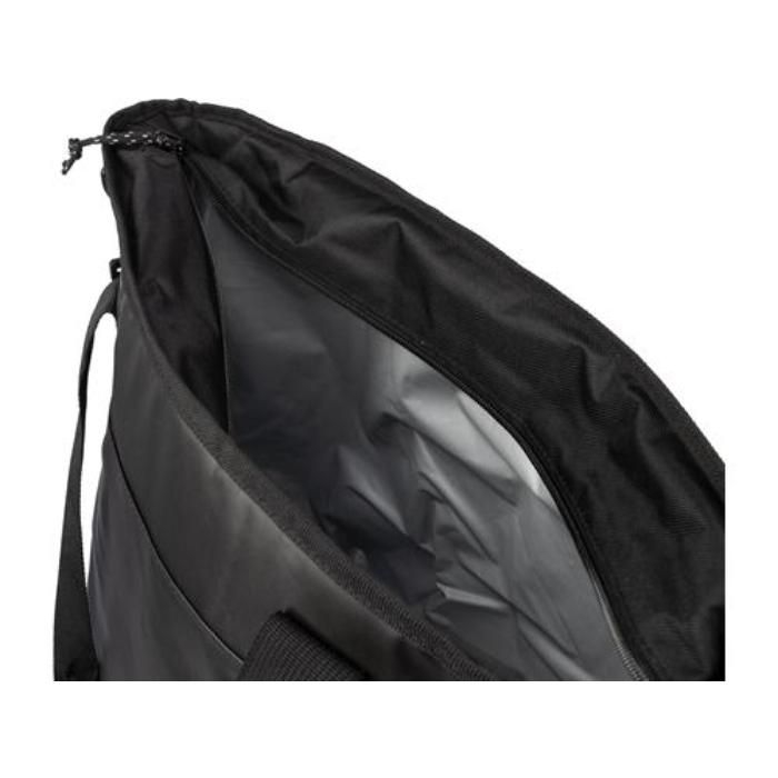 GI1096886-01Kuehltasche aus Polyester _600D_ Matthias_ schwarz