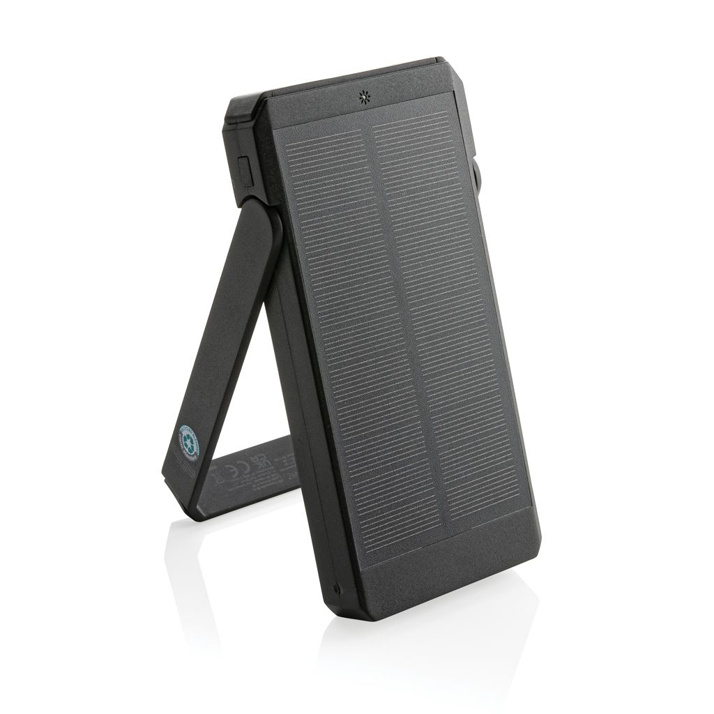 XDP322_34-1Skywave 10000mAh Solarpowerbank aus RCS recycelt. Kunststoff_ schwarz
