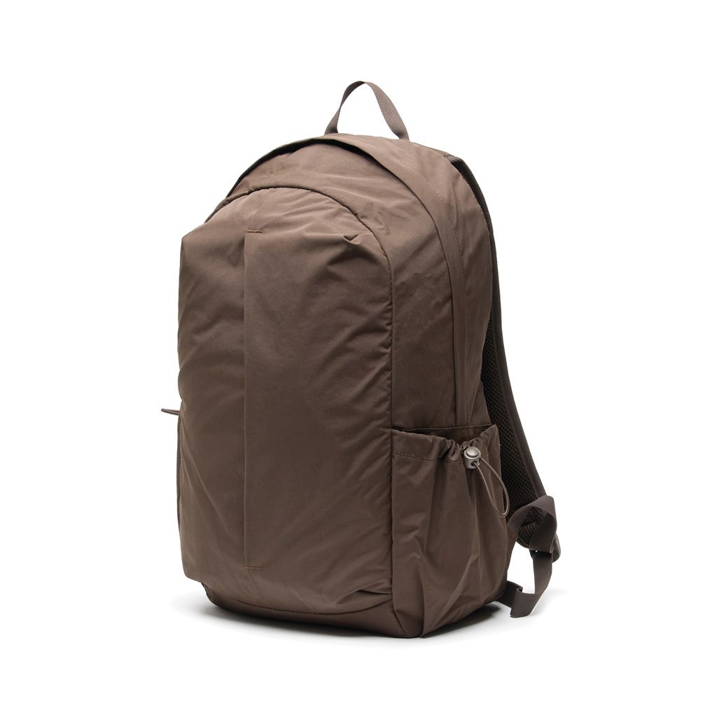 XDP763.53-09KENTO URBAN 15_6_ Rucksack aus RCS  recyceltem Nylon_ braun