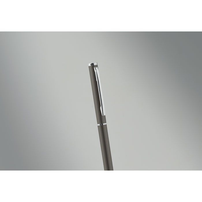 MO3139-18Nimes Drehkugelschreiber recy. Alu_ titan