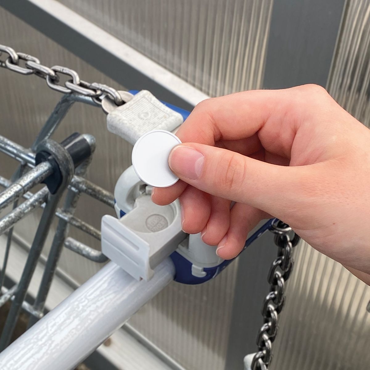 HE7439-0-5Chiphalter mit 1€-Chip _Alpha_ weiss_ orange