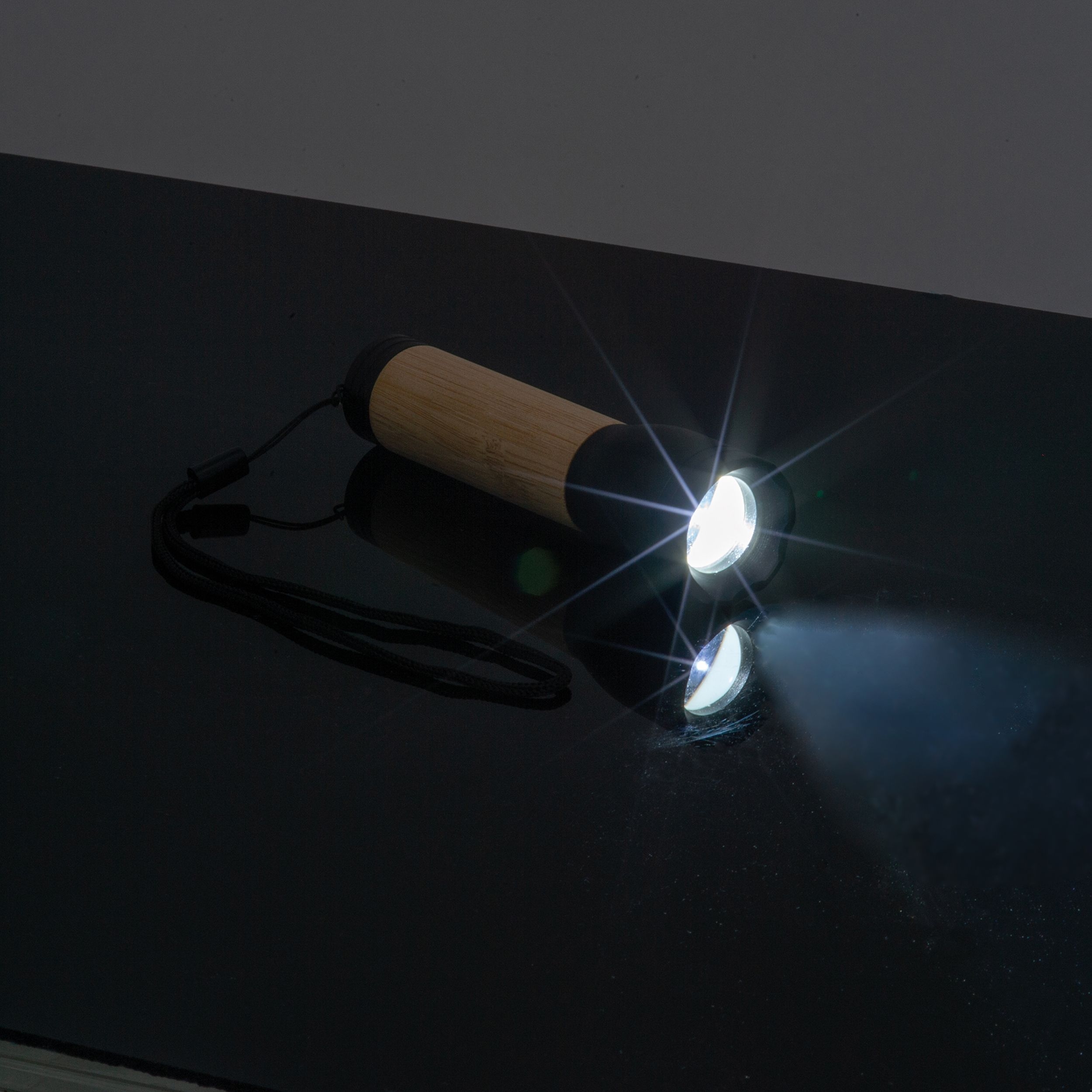 MA95182-13Bambus Taschenlampe mit Akku TRAVIS_ beige