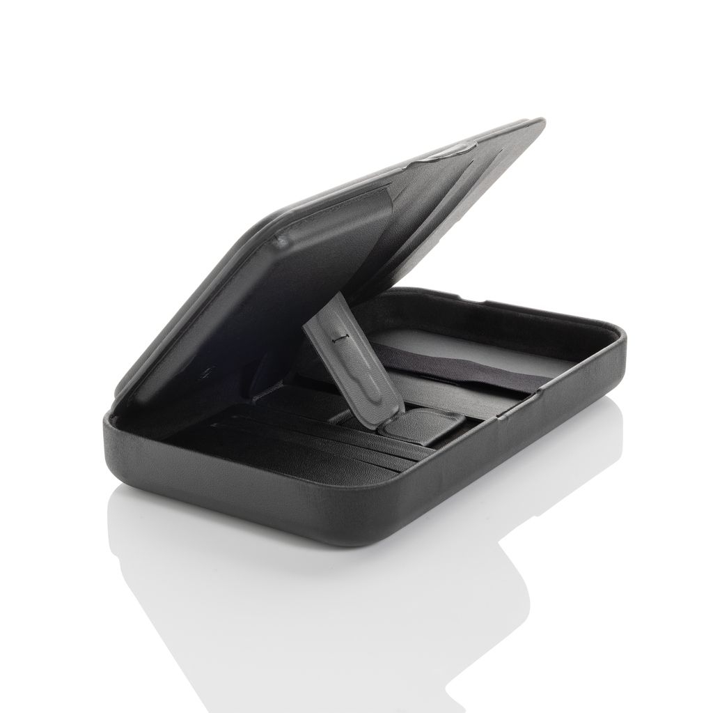 XDP309_05-01Swiss Peak Travel-Case aus RCS rec. PU mit 3-in-1-Charger_ schwarz