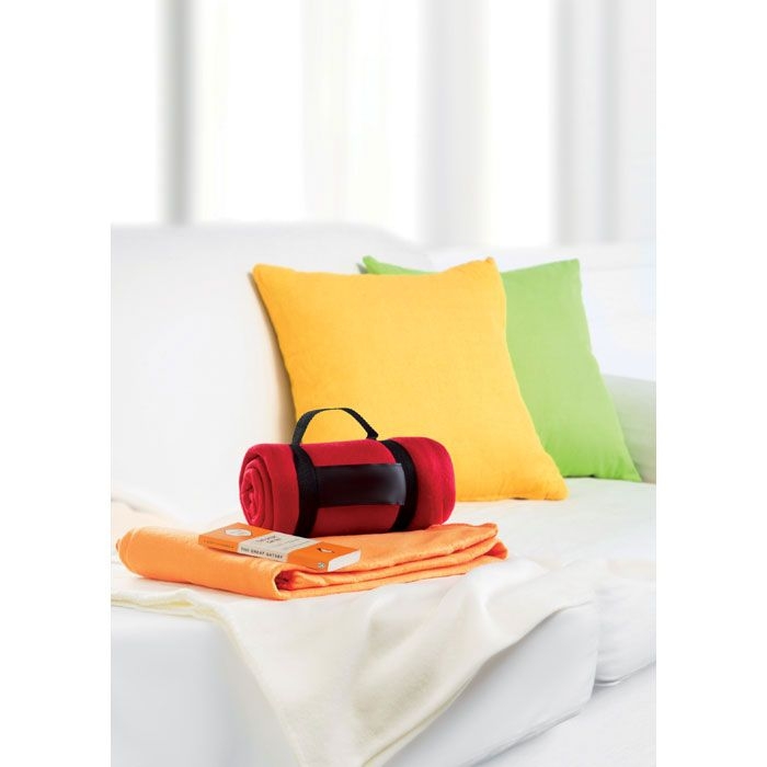 MO7245-05Stavenger Fleece-Decke_ rot
