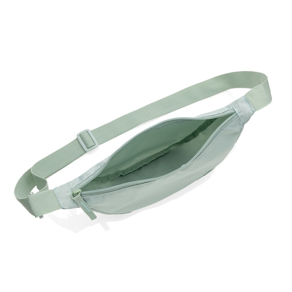XDP763.20-17Crescent AWARE™ RPET Half-Moon Sling Tasche_ Iceberg green