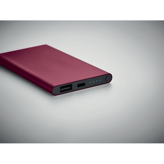 MO6825-02Powerflat C 4000mAh Powerbank Typ C_ bordeaux