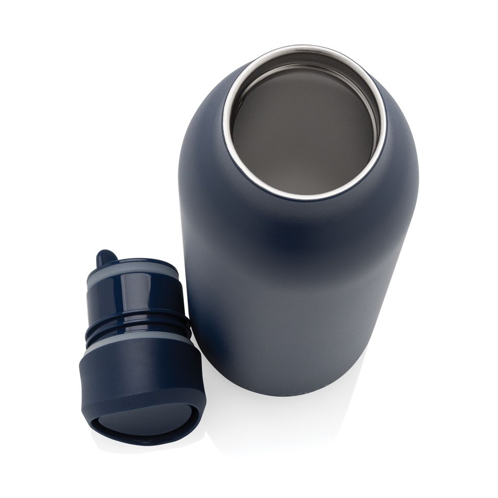 XDP438_09-25Avira Alok 360 Klick-Wasserflasche aus RCS rec. Stahl_ 600ml_ navy blau