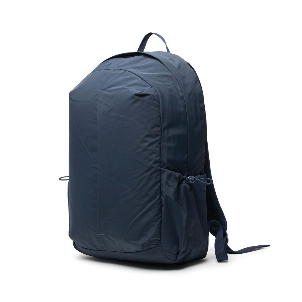 XDP763.53-25KENTO URBAN 15_6_ Rucksack aus RCS  recyceltem Nylon_ navy blau
