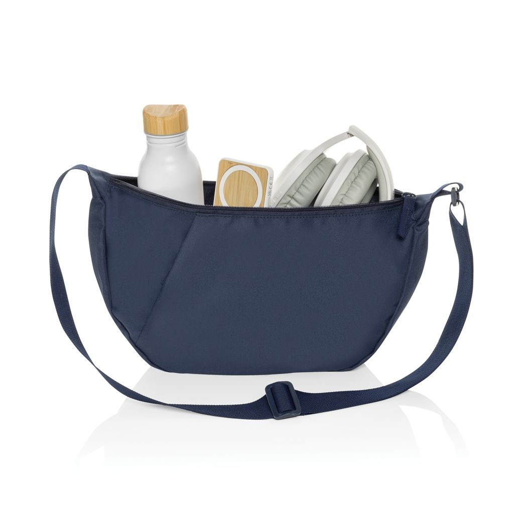 XDP763.51-25Crescent XL AWARE™ RPET Half-Moon Sling Tasche_ navy blau