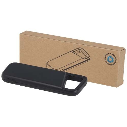 PF124470-2Alkes 12 W 5.000 mAh wasserfeste Powerbank aus recyceltem Kunststoff mit Karabinerhaken_ schwarz