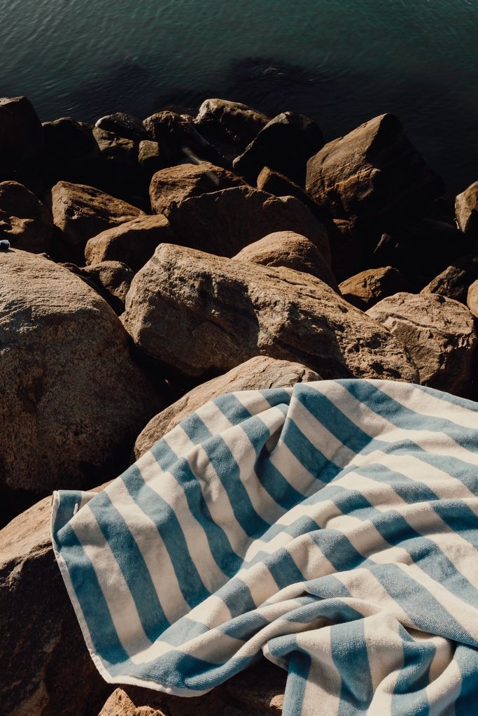 XDV45023-15VINGA Lagoa GRS Strandtuch_ hellblau