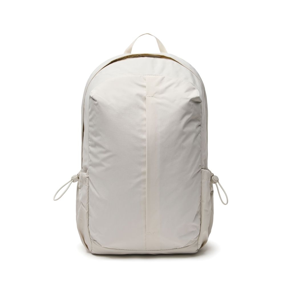 XDP763.53-19KENTO URBAN 15_6_ Rucksack aus RCS  recyceltem Nylon_ beige