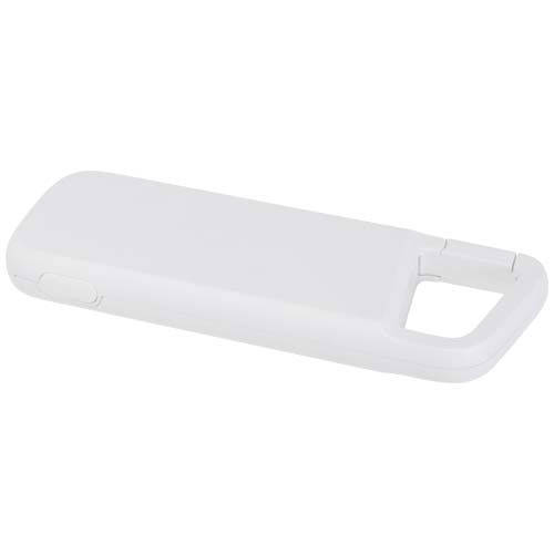 PF124470-1Alkes 12 W 5.000 mAh wasserfeste Powerbank aus recyceltem Kunststoff mit Karabinerhaken_ weiss