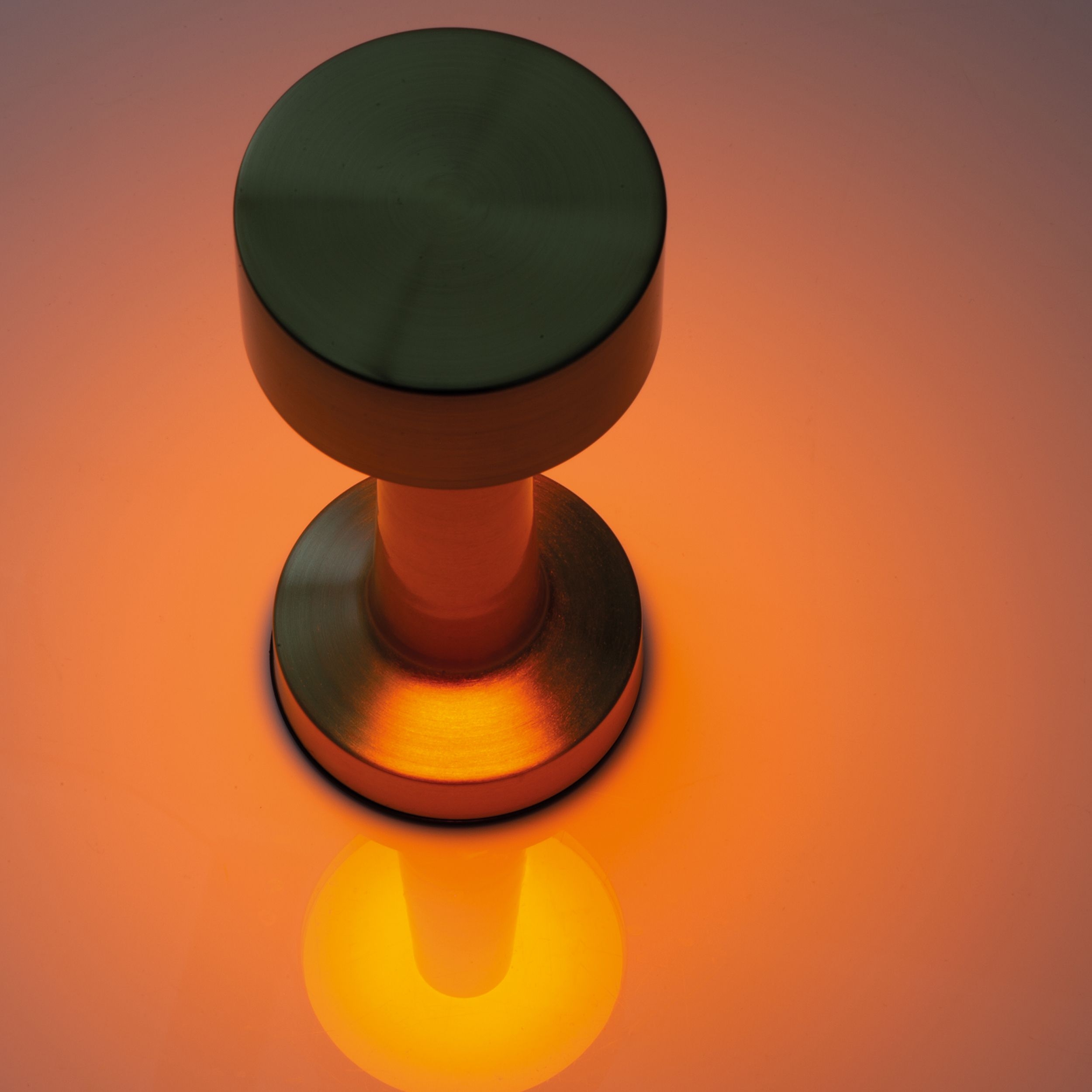 MA94662-95Tischlampe aus Edelstahl mit Akku ILSE_ kupfer