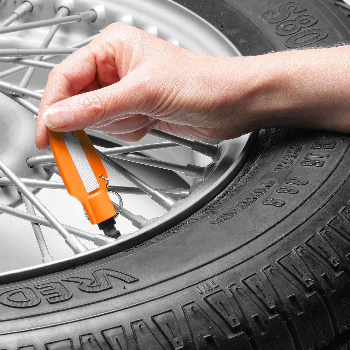 HE8275R-5-0Reifenprofiltiefenmesser mit Ventilkappendreher_ orange_ weiss